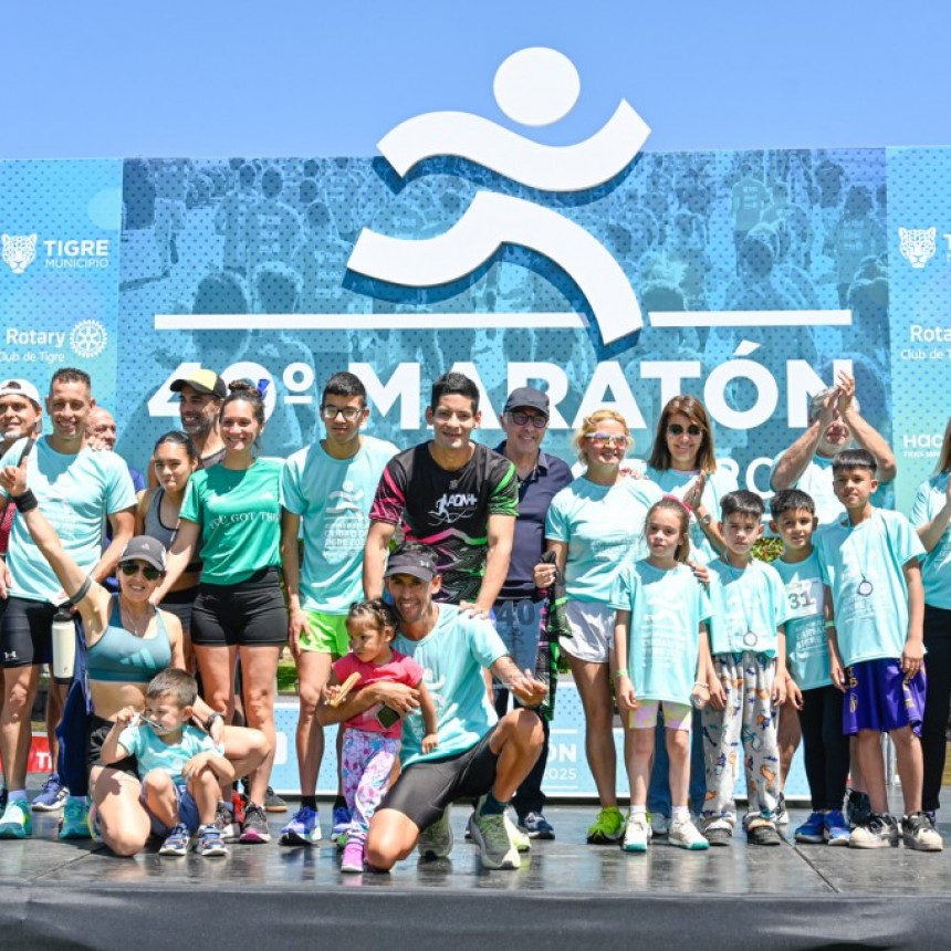 Julio Zamora Acompañó La 40° Edición De La Maratón Ciudad De Tigre Que Contó Con La Participación De Miles De Personas