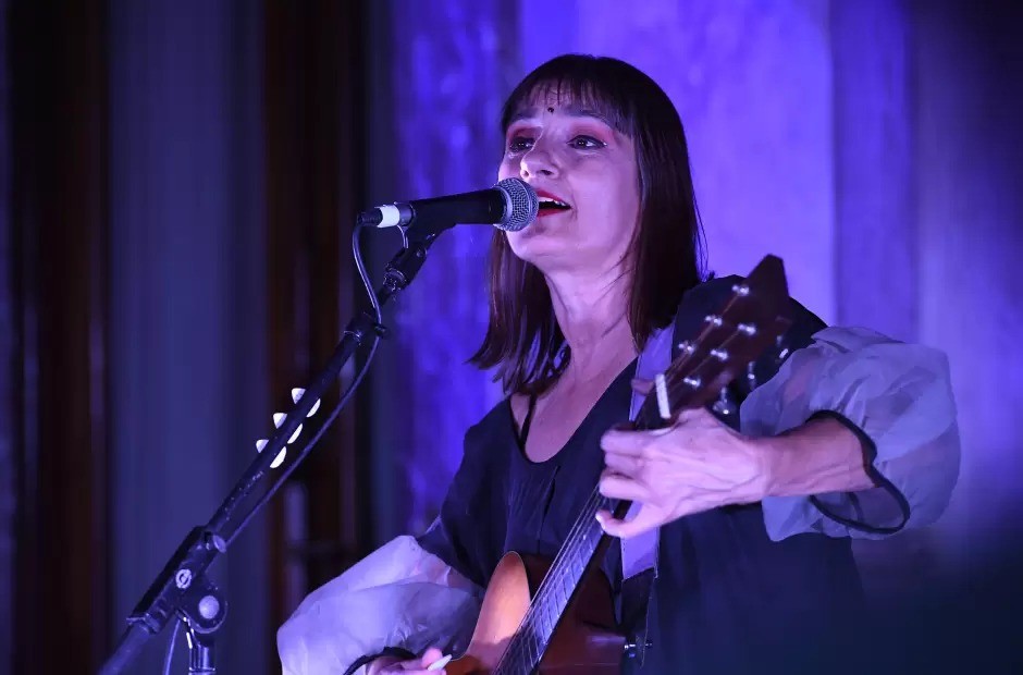 Hilda Lizarazu Se Presenta Con Un Recital En La Quinta Trabucco De Vicente L&oacute;pez