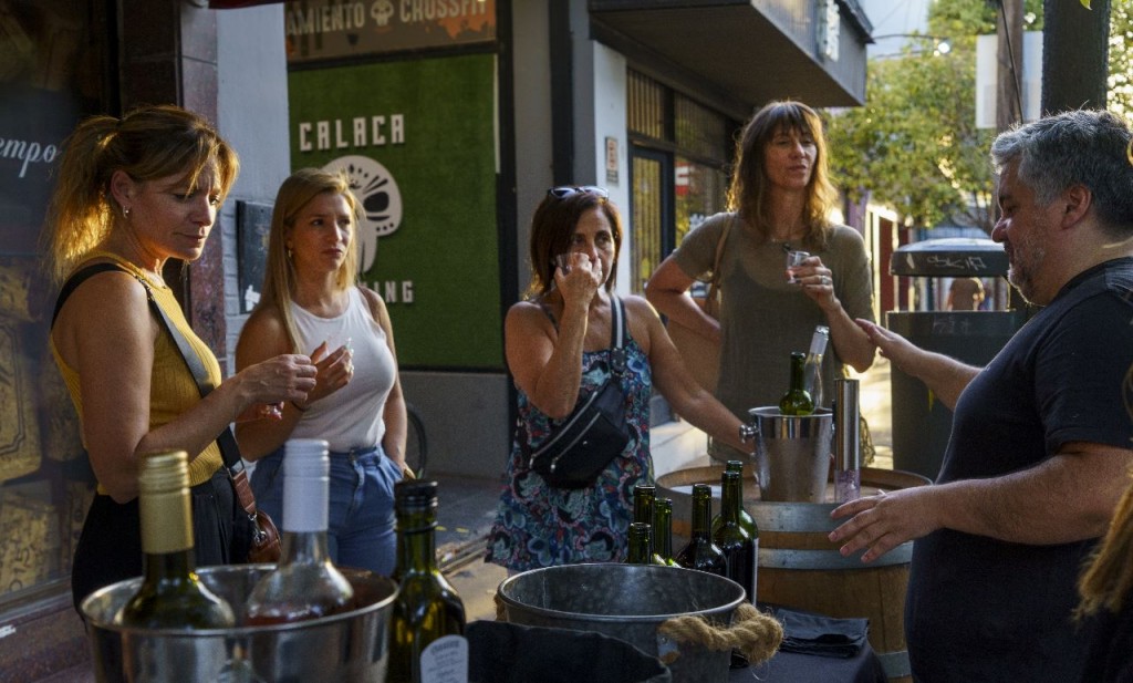 Noche Del Malbec: Vicente López Celebra A Las Vinerías Locales