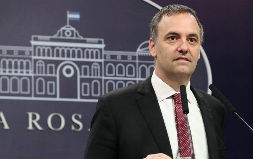 El Cuento Del Pendrive Convirti&oacute; A Adorni En El Pol&iacute;tico M&aacute;s Mencionado De Las Redes