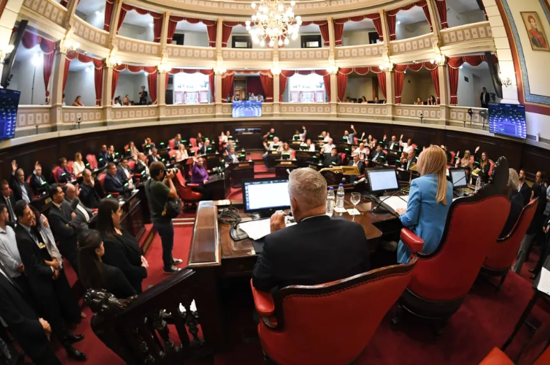Gesto De Kicillof A La Legislatura A Horas De Que El Senado Retome Las Sesiones