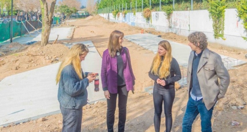 Juan Andreotti Recorrió La Obra De Un Nuevo Paseo Aeróbico De La Calle Guatemala