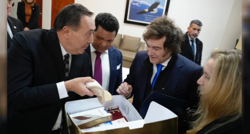 El Delirante Milagro Del Pastor Amigo De Milei: Dice Que 100 Mil Pesos Se Le Transformaron En 100 Mil Dólares