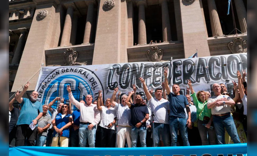 La Cgt, Las Cta Y Movimientos Sociales Marchan Al Congreso Junto A Los Jubilados