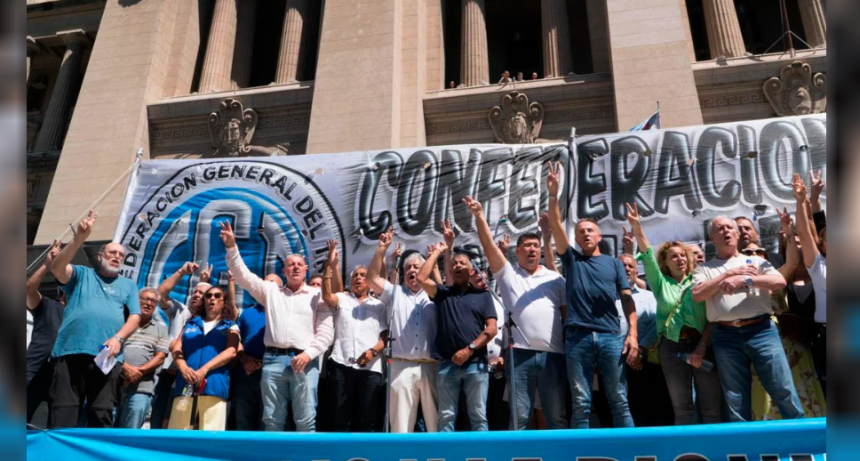 La Cgt, Las Cta Y Movimientos Sociales Marchan Al Congreso Junto A Los Jubilados