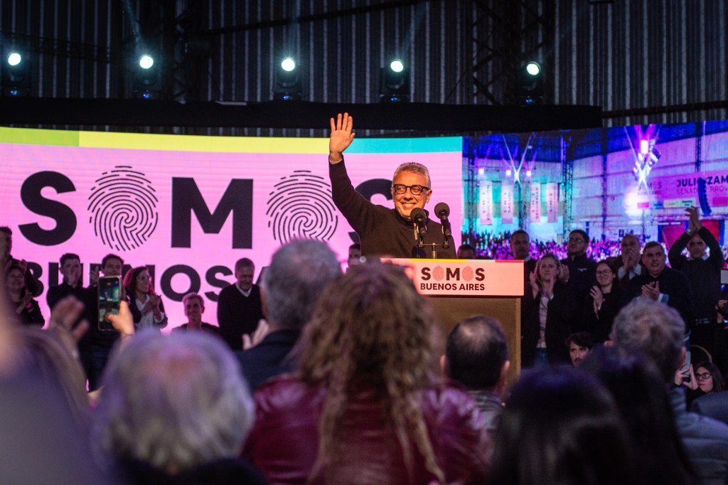 Julio Zamora: 