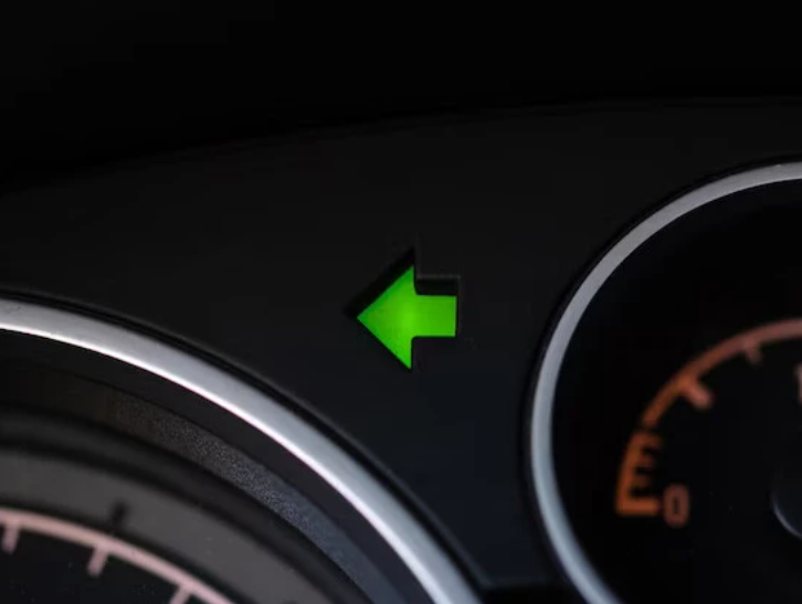 Comunicación Al Volante: 7 De 10 Conductores Admiten Señalizar Correctamente Sus Maniobras