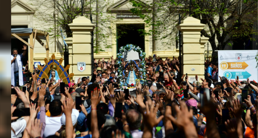 Se Realiza La 52&ordf; Peregrinaci&oacute;n A Luj&aacute;n: Ser&iacute;a Una De Las M&aacute;s Convocantes De La Historia