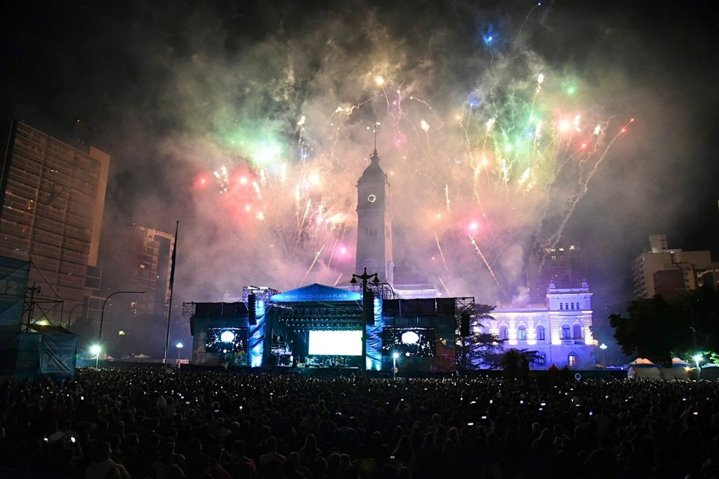 Más De 125 Mil Personas Llenaron Plaza Moreno En Los Festejos Por El 142° Aniversario De La Plata