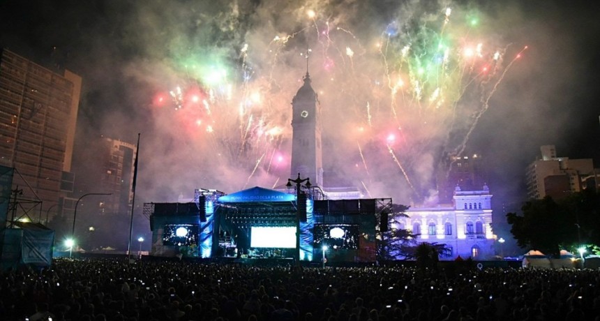 Más De 125 Mil Personas Llenaron Plaza Moreno En Los Festejos Por El 142° Aniversario De La Plata