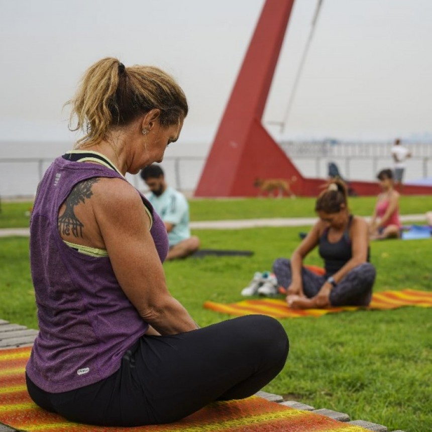 Vuelven Las Clases De Yoga A La Costa De Vicente López