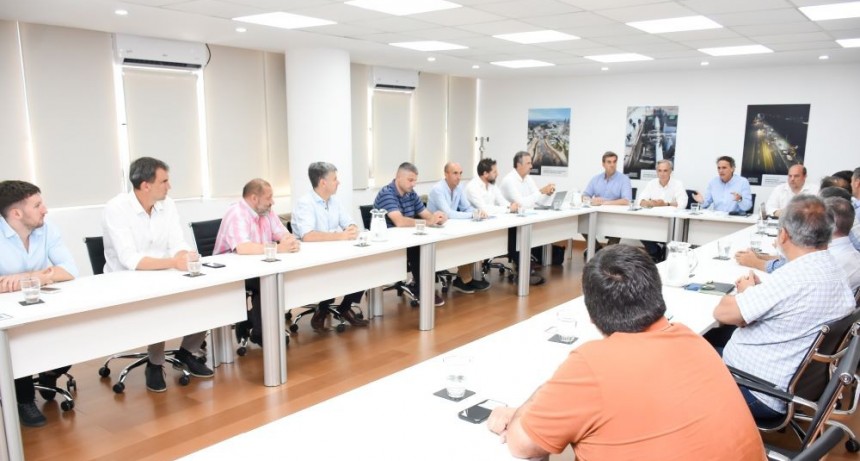 Katopodis Encabezó Una Reunión Con Intendentes Para Avanzar Con El Plan De Puesta En Valor De La Autovía Provincial Ruta 6